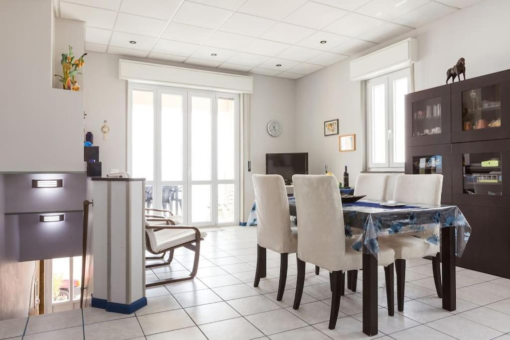 La Casa Sul Mare Villa Agnone Bagni Kültér fotó