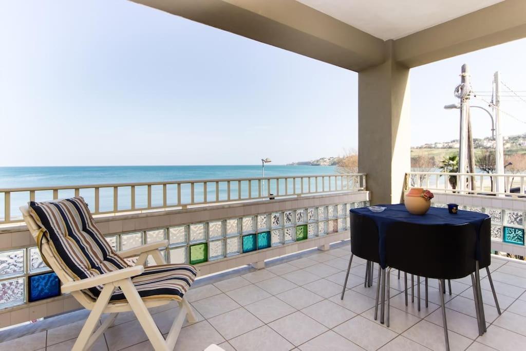 La Casa Sul Mare Villa Agnone Bagni Kültér fotó
